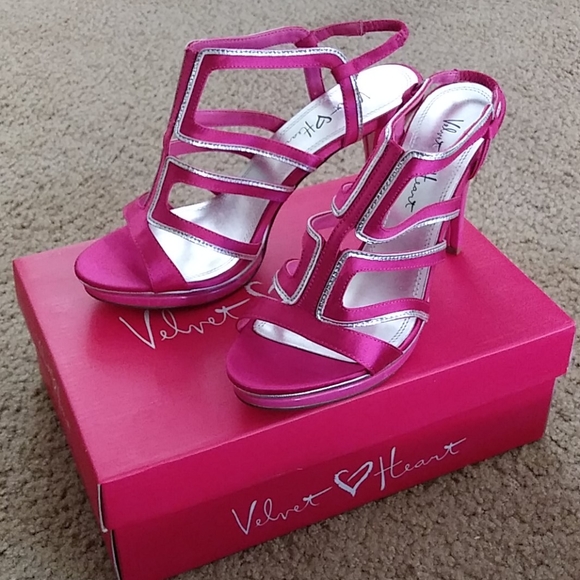 Shoes - Picture 2 of 5